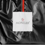 モンクレール MONCLER ダウンベスト ブラック メンズ aube 1a00079 595zj 999