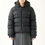 モンクレール MONCLER ダウンジャケット ブラック yser 1a00024 596iu 999