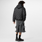 LOUIS VUITTON モノグラムキルテッドフーデッドブルゾン ロゴ 1AB5FQ