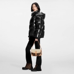 ルイヴィトン グロッシーパッファージャケット 1AAKOD