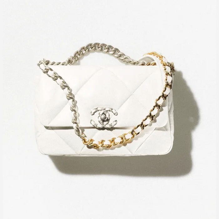 シャネル CHANEL 19 フラップ バッグ＊ショルダーバッグ AS1160 B07327 10601