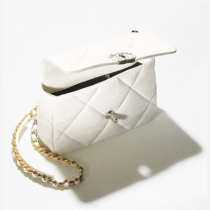 シャネル CHANEL 19 フラップ バッグ＊ショルダーバッグ AS1160 B07327 10601