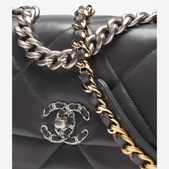 シャネル CHANEL 19 フラップ バッグ＊ショルダーバッグ AS1160 B07327 NR653