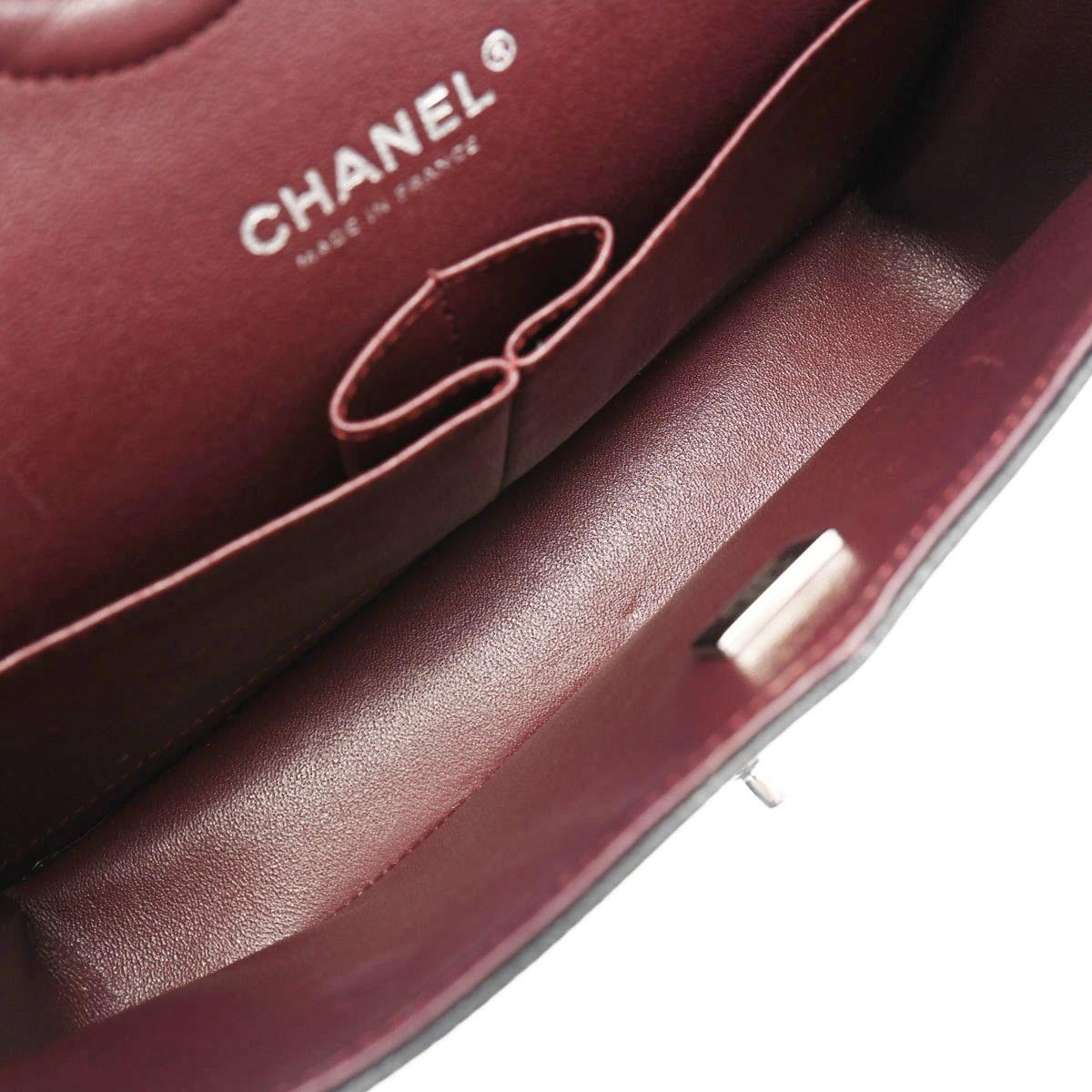 シャネル CHANEL マトラッセ25 ブラック シルバー金具 キャビアスキン レディース チェーンショルダーバッグ A01112
