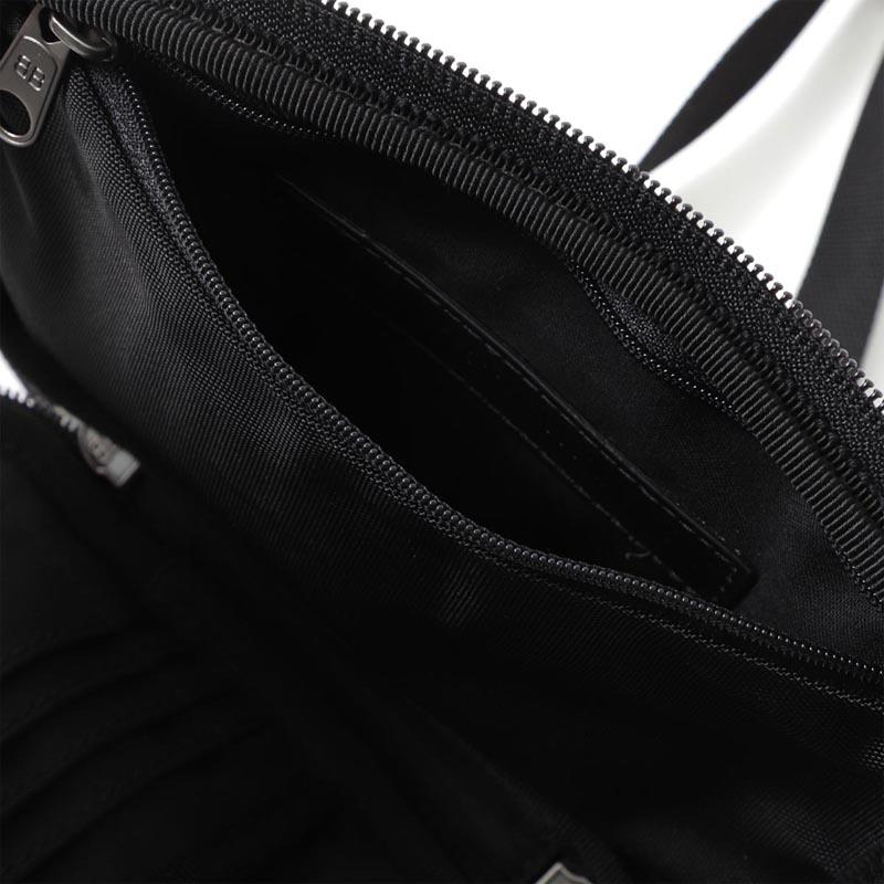 バレンシアガ EXPLORER CRO B POUCH ボディバッグ【ホワイト】 593329 DB9C5 9000