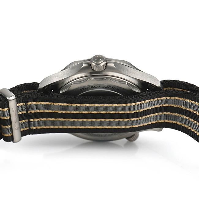 オメガ  シーマスターダイバー300コーアクシャルマスタークロノメーター007 210.92.42.20.01.001