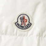 モンクレール激安 MONCLER ダウンジャケット ホワイト gers 1a00098 68950 034