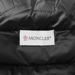 モンクレール MONCLER ダウン入りジップパーカ 9b00012 m1131 999