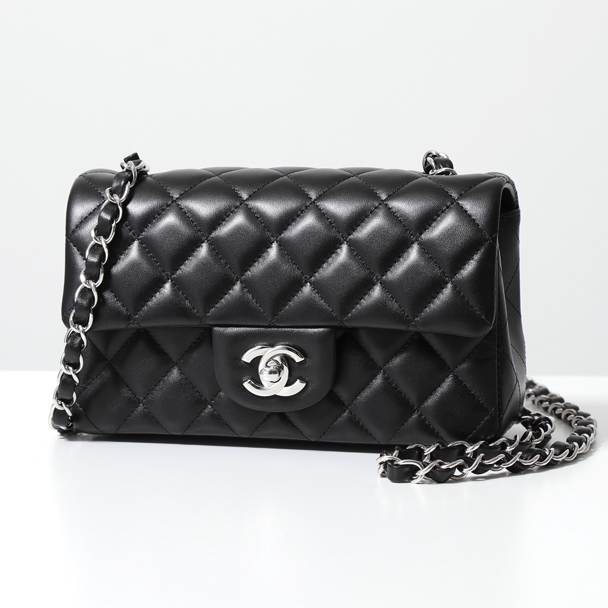 CHANEL シャネル ショルダーバッグ MATELASSE ミニ マトラッセ A69900 Y01480 94305