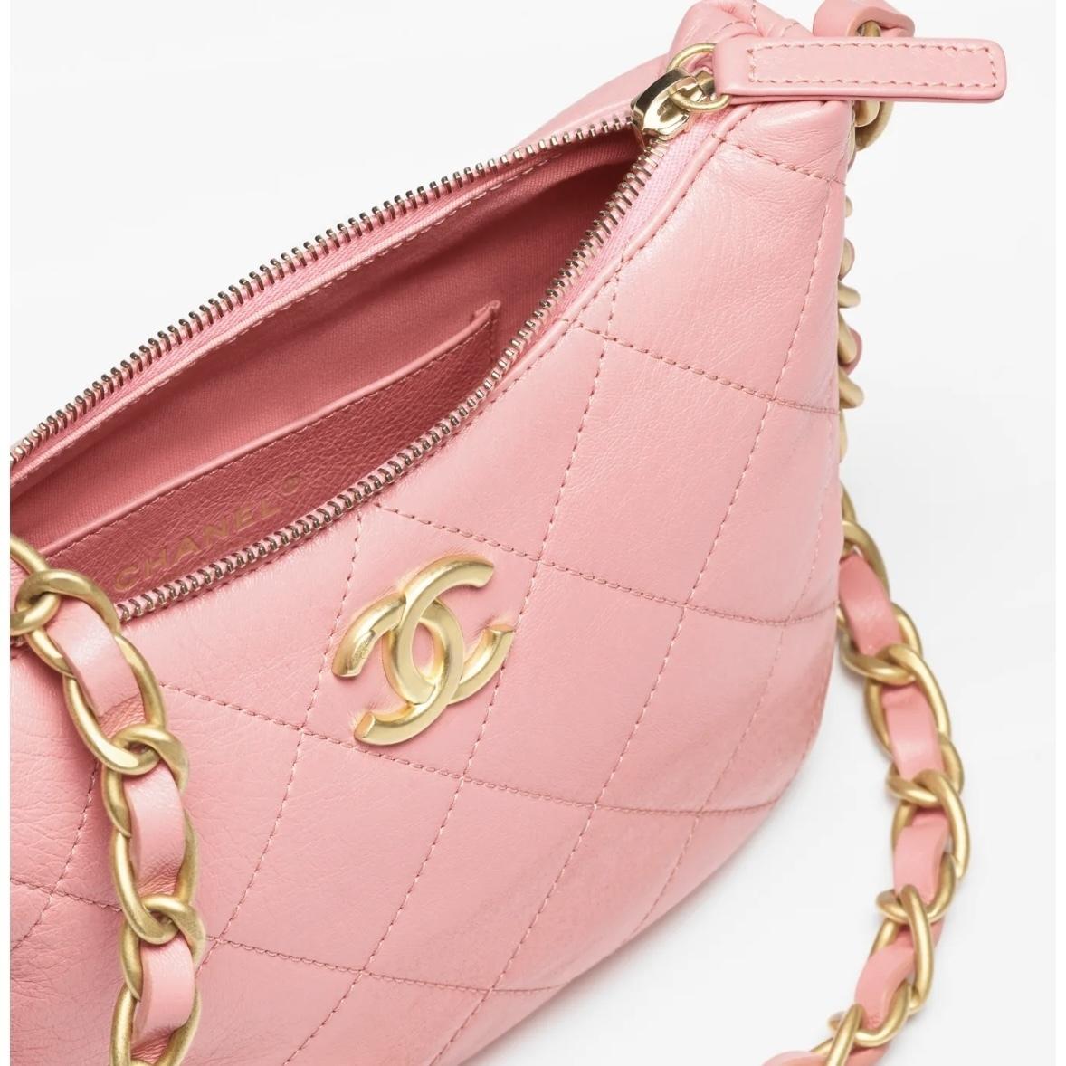 シャネル シャイニーラムスキン CHANEL ホーボーバッグ AS4443 B14393 NR646