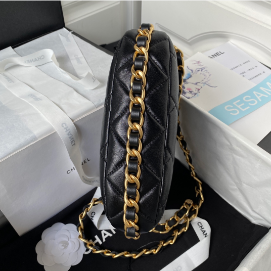 シャネル シャイニーラムスキン CHANEL ホーボーバッグ AS4443 B14393 94305