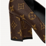 Louis Vuitton マドレーヌ・ライン パンプス 1A8N8Z