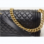 シャネル激安 CHANEL ボーイシャネル25 マトラッセ チェーンショルダー ラムスキン 黒 ブラック ゴールド金具 A67086