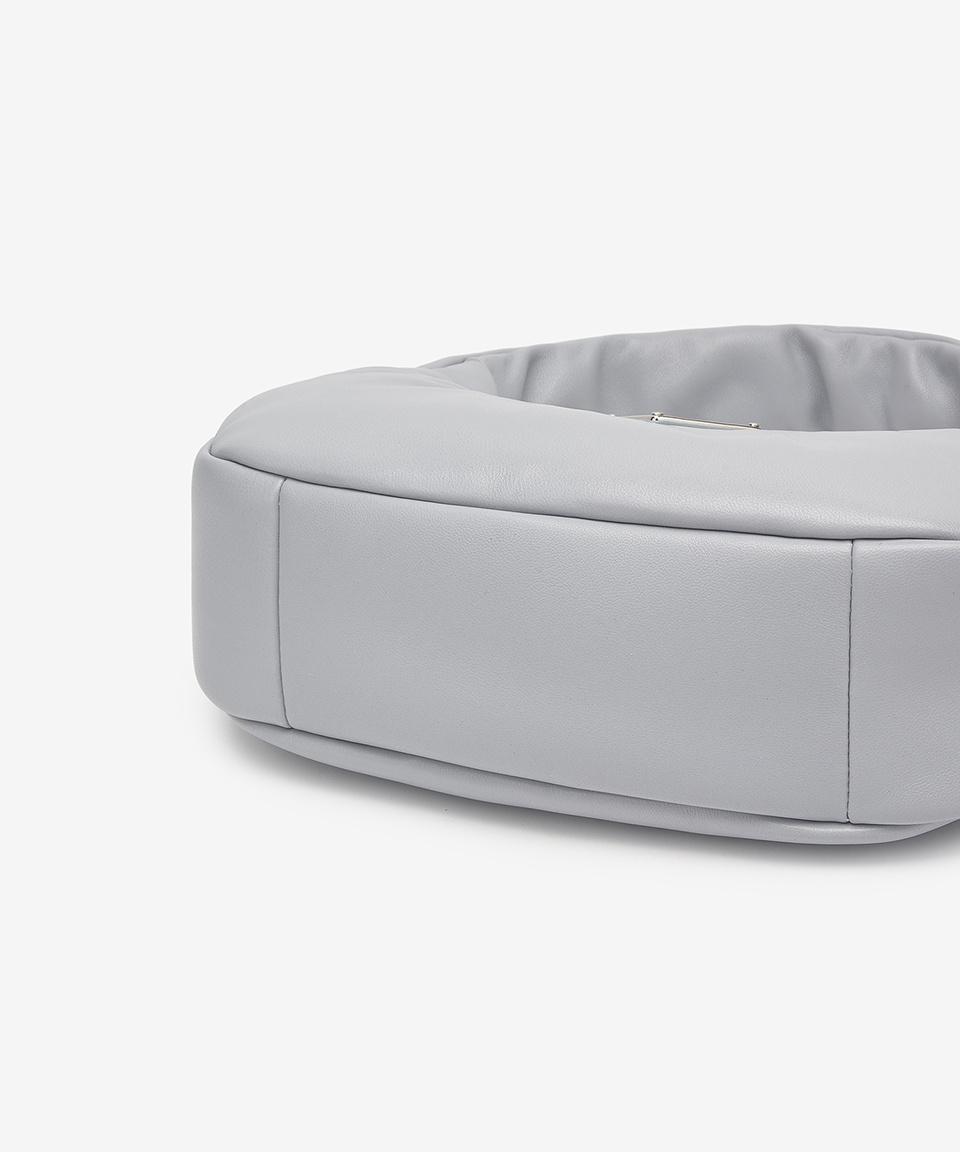 プラダ ソフト パデッドナッパレザー ミニバッグ ショルダーバッグ 1BA384 Z2DYI F0591 OVZ