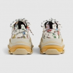 グッチ GUCCI BALENCIAGA トリプルSスニーカーハッカープロジェクト 677193 UMO20 9766