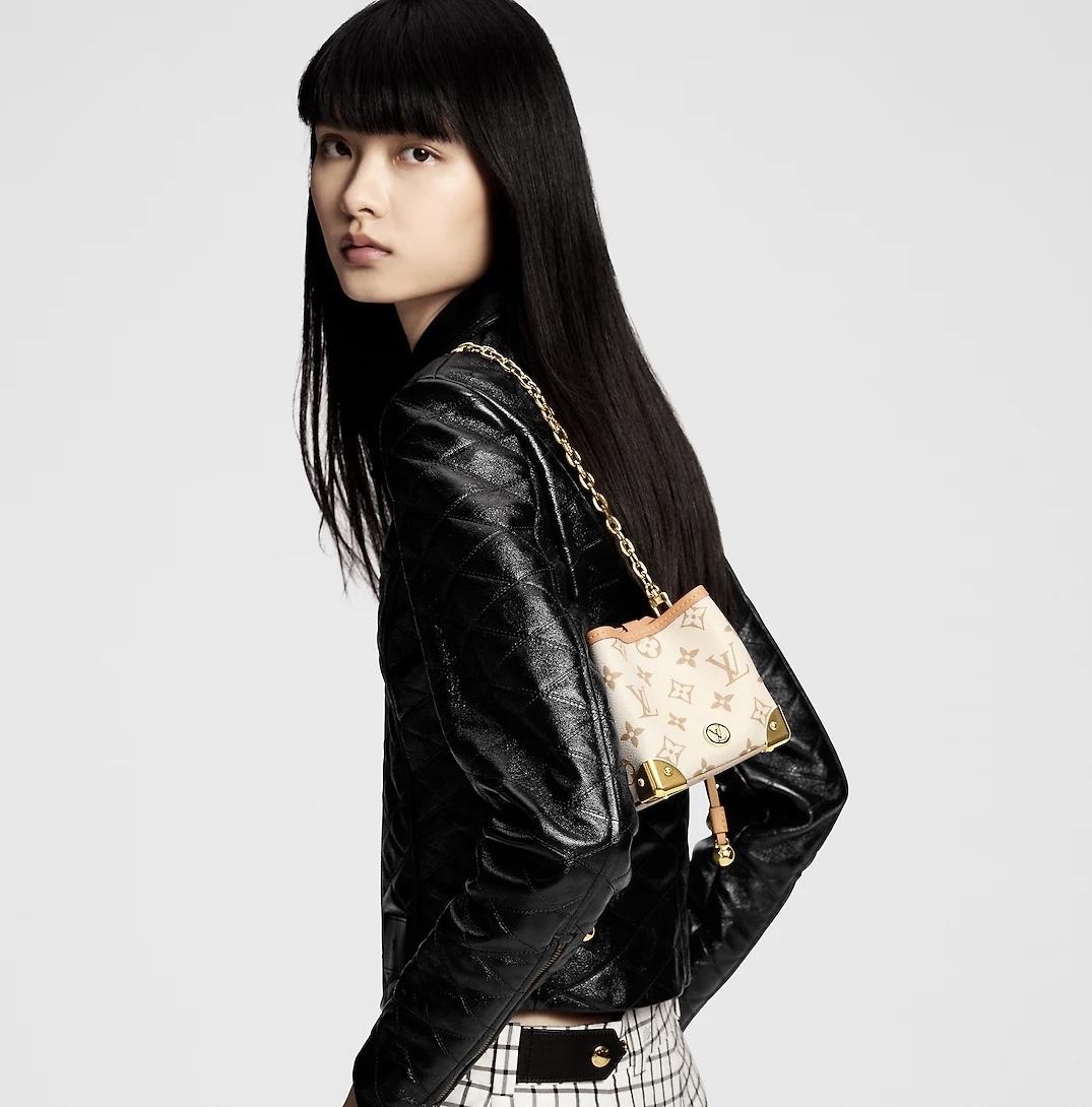 LOUIS VUITTON ノエ パース・LV チャーム ショルダーバッグ ミニバッグ  M83227