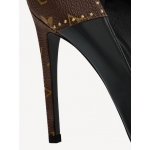 Louis Vuitton パンプス ヒール モノグラム 黒 スタッズ 1A8NA3