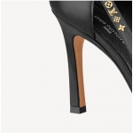 Louis Vuitton シグネチャー パンプス 1A9OFP