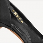 Louis Vuitton シグネチャー パンプス 1A9OFP
