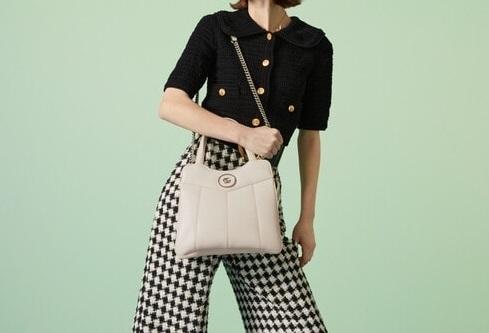 GUCCI プチGG  レザー 2way ショッピングバッグ トートバッグ  745918 AABSG 9022
