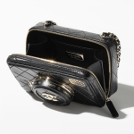 シャネル CHANEL カメラ ショルダーバッグ AS4817 B16255 94305