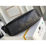 シャネル ホーボー バッグ カーフスキン ショルダーバッグ ブラック AS2910 B07123 94305
