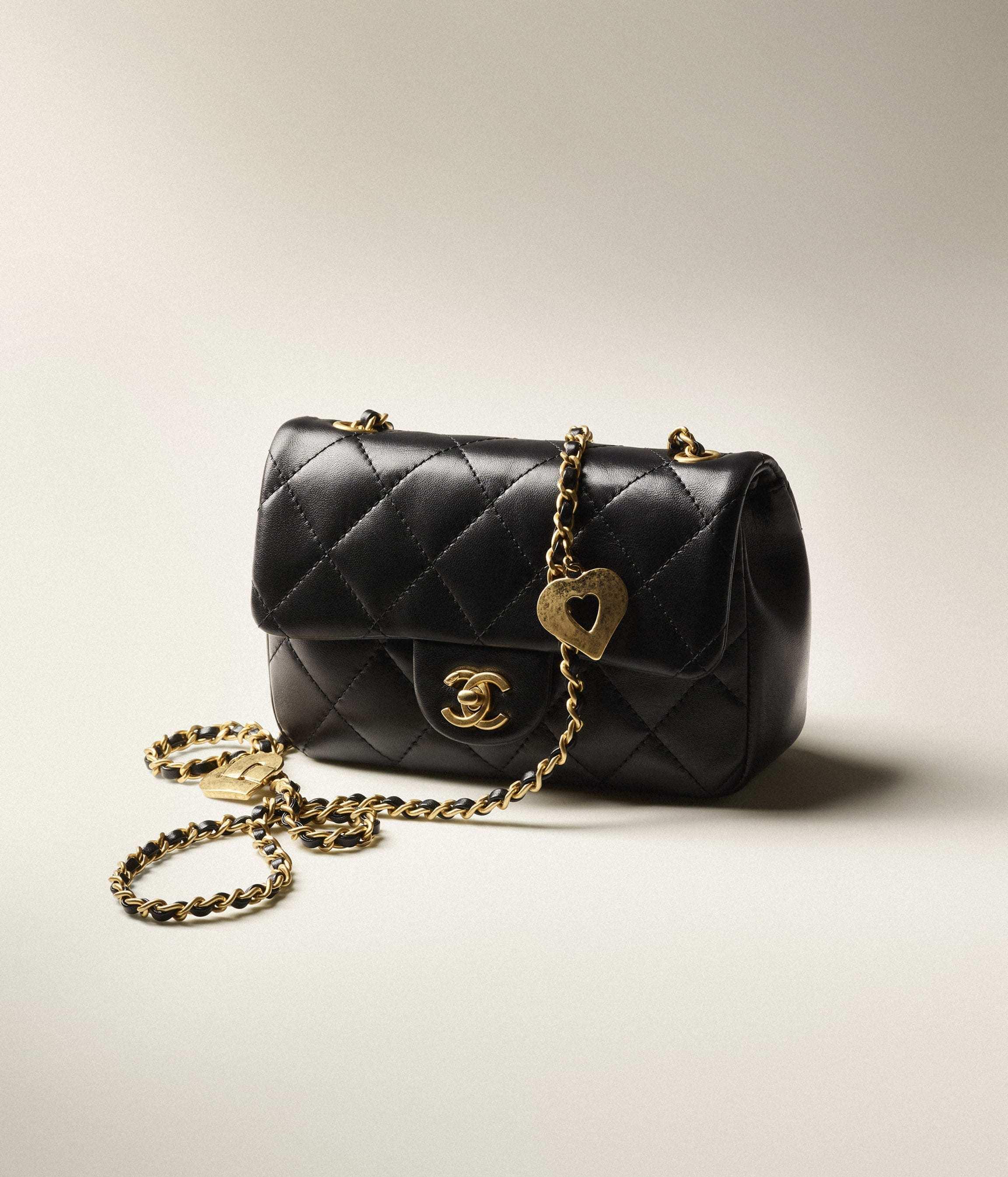 シャネル CHANEL ショルダーバッグ ハート ミニ フラップバッグ ロゴ AS3456 B08840 94305