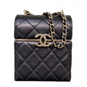 シャネル激安 CHANEL スモールボックスチェーンポーチ ブラック ラムスキン レディース ショルダーバッグ AP2656