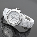 シャネル J12 33MM ホワイト レディース H5703