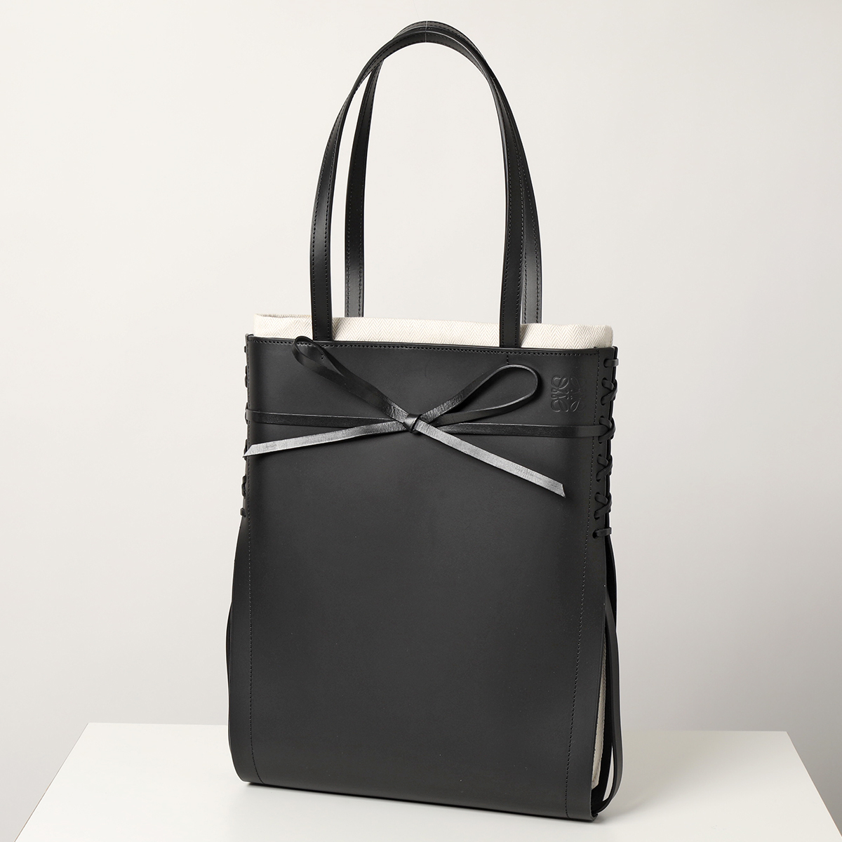 ロエベ ショルダーバッグ IKEBANA イケバナ レディース レザー A858I01X01 1100