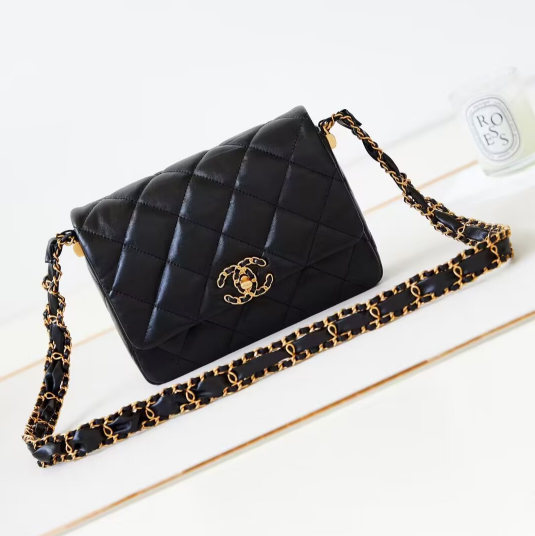 シャネル激安 CHANEL スモール ショルダーバッグ レディース ブラック AS4423