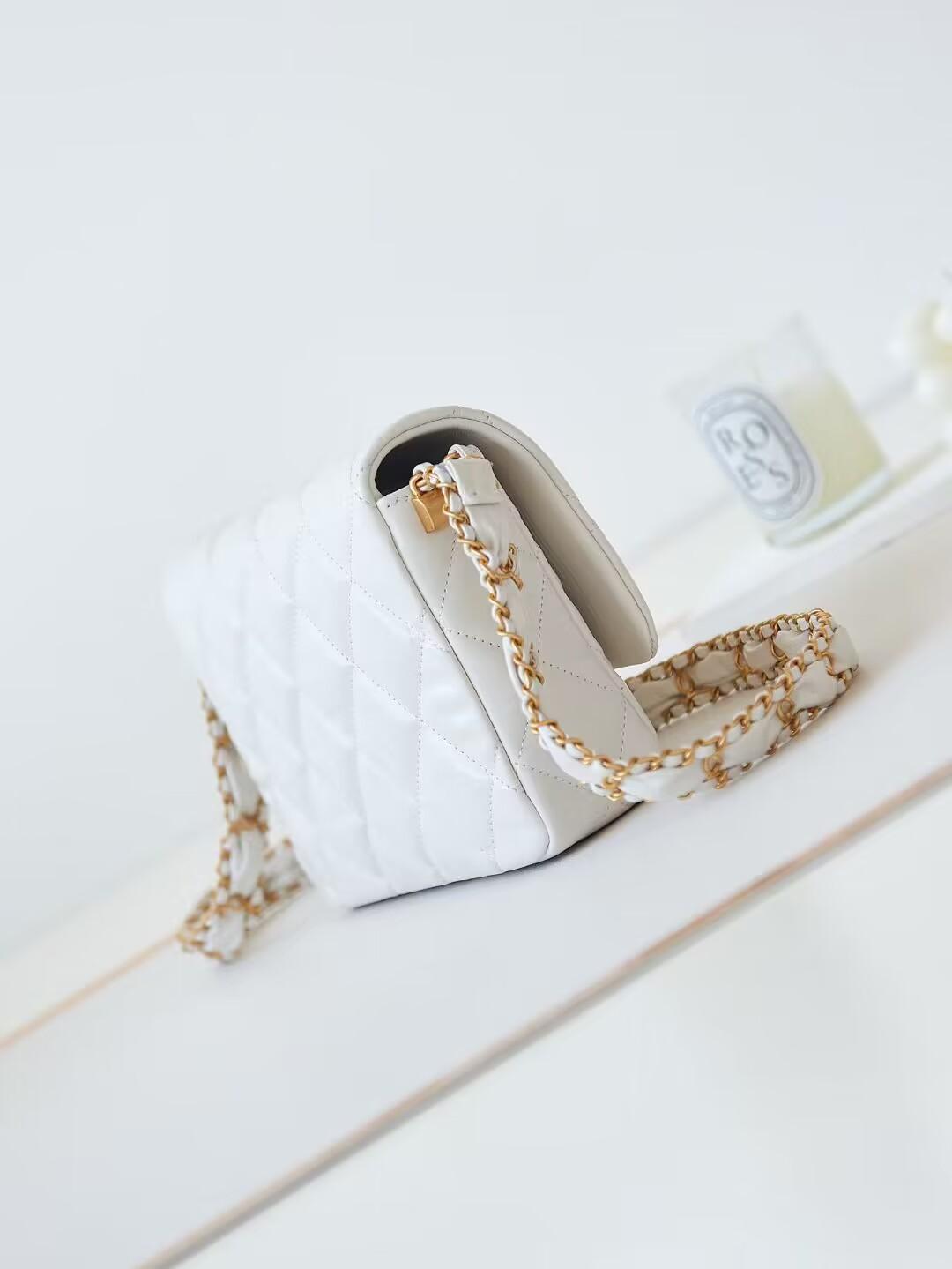 シャネル CHANEL スモール ショルダーバッグ レディース ホワイト AS4423