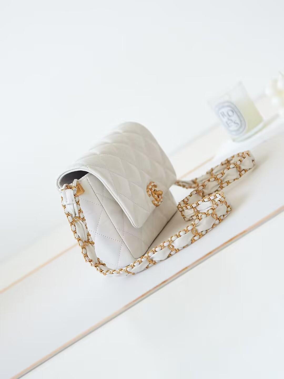 シャネル CHANEL スモール ショルダーバッグ レディース ホワイト AS4423