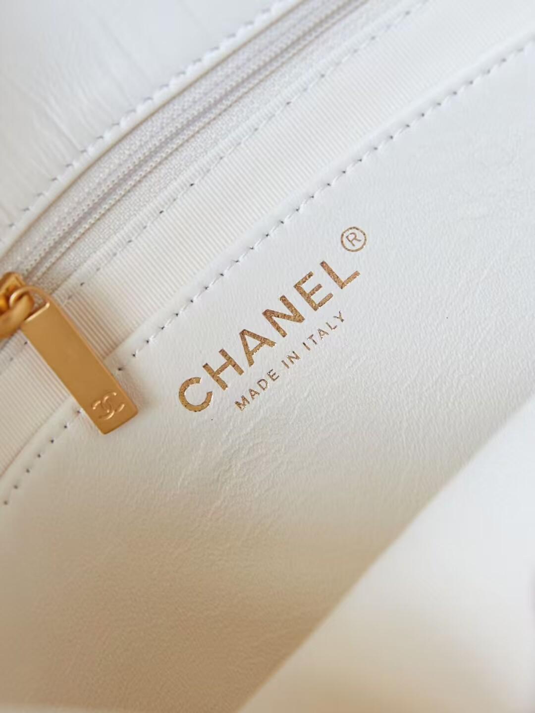 シャネル CHANEL スモール ショルダーバッグ レディース ホワイト AS4423