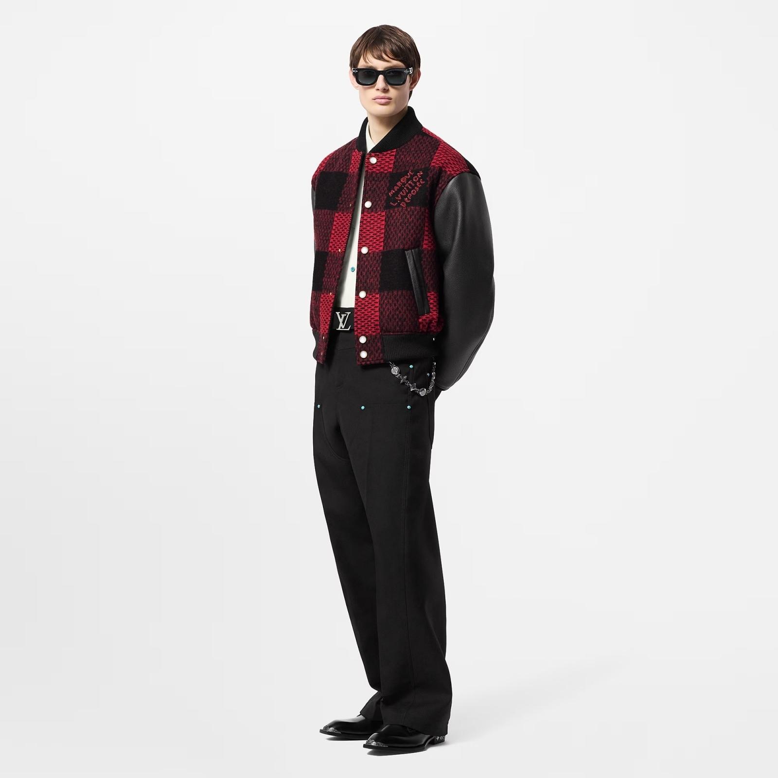 Louis Vuitton オシャレコーデ ブルゾン ダミエ レッド 1AFXGL