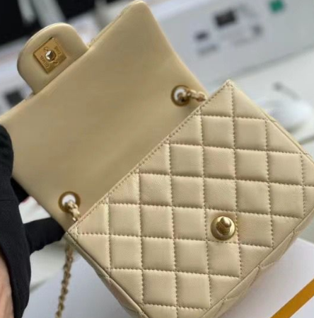シャネル ミニ フラップ ラムスキン ショルダーバッグ  AS1786 B02916 96023