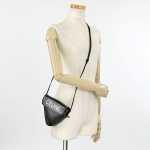 セリーヌ激安 CELINE バッグ ショルダーバッグ トライアングルバッグ Triangle Bag 195903DCS 38SI