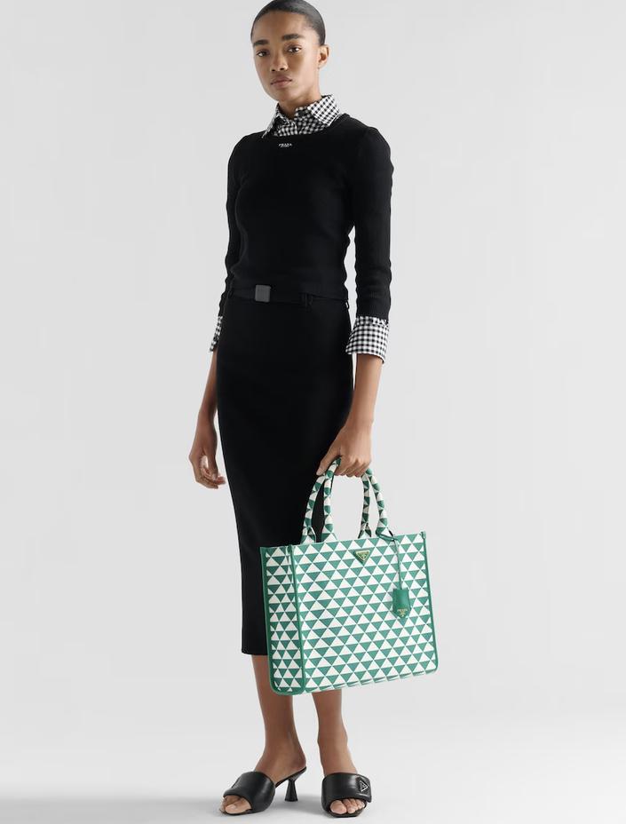 プラダ PRADA シンボル エンブロイダリー ラージハンドバッグ 1BA356_2FKL_F073R_V_OOM