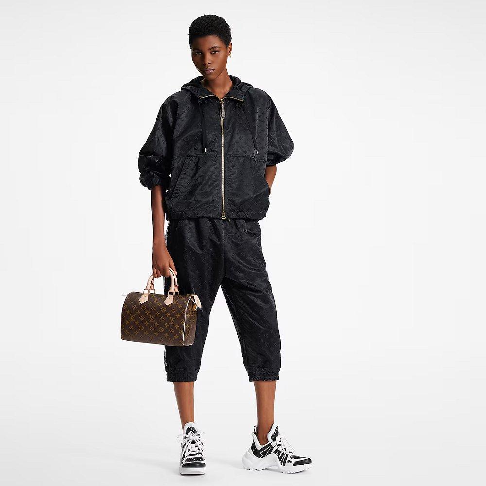 Louis Vuitton シャイニー モノグラム ショート パーカ  1AFHNF