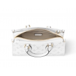LOUIS VUITTON カーフレザー オンザゴー EW ハンドバッグ M11274 M11273