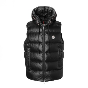 モンクレール MONCLER ダウンベスト ブラック メンズ luiro 1a00046 595zz 999