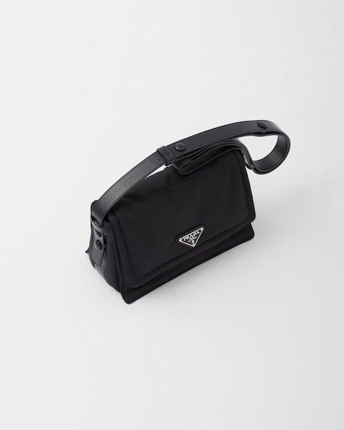 プラダ スモール パデッド Re-Nylon ショルダーバッグ 1BD313_RDLN_F0002_V_OOO