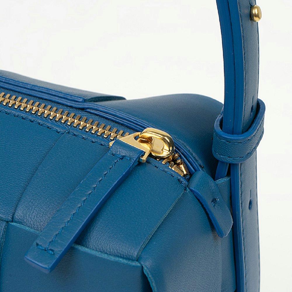BOTTEGA VENETA ブリックカセット ショルダーバッグ 729166VMAY1