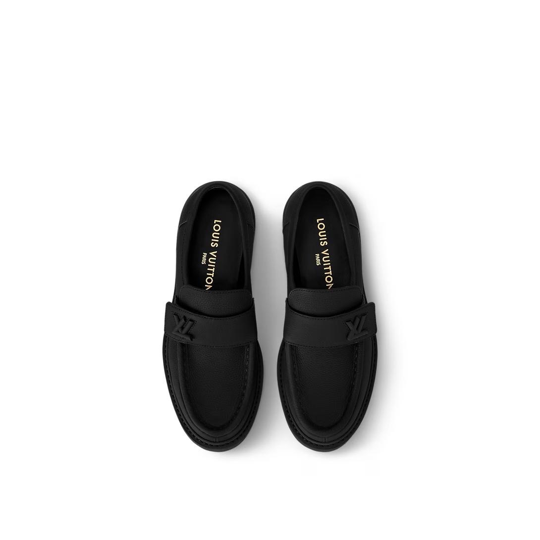 LOUIS VUITTON アカデミー ローファー 黒 シンプル 1ADACD