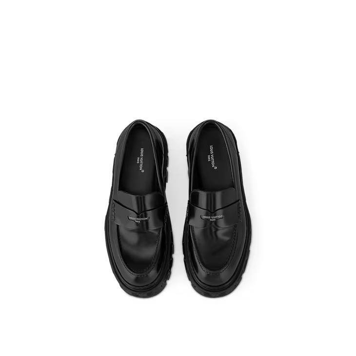 LOUIS VUITTON レコード ライン ローファー 黒 ロゴ 1AC9I9