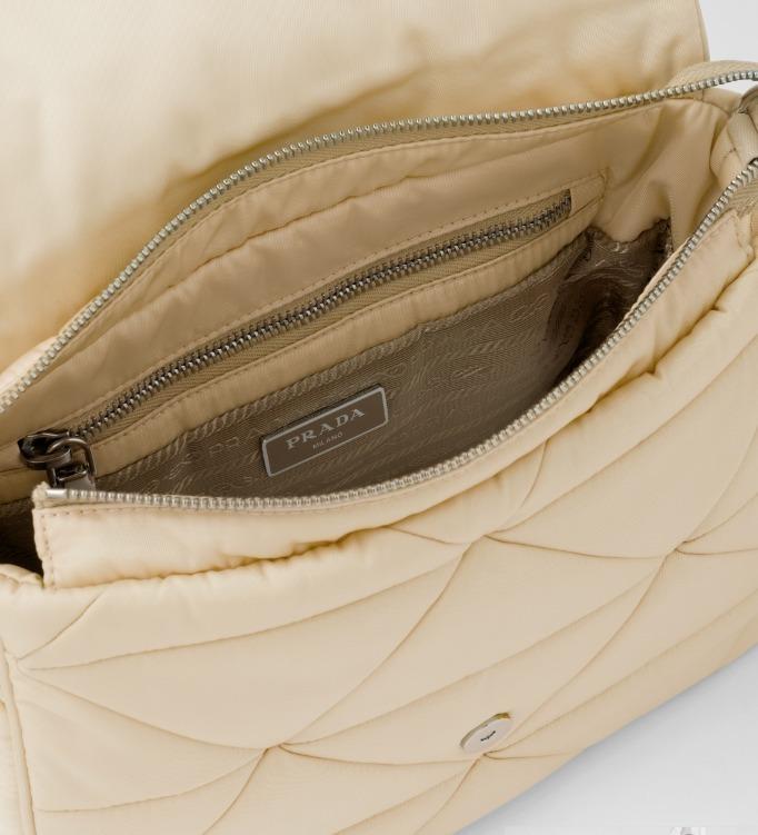 プラダ パデッド キルティングRe-Nylon ショルダーバッグ ベージュ 1BD290_RDJN_F0F24_V_B9O