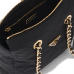 プラダ Re-Edition 1995 チェーン Re-Nylon トートバッグ 1BG468_2AOS_F0002_V_COO