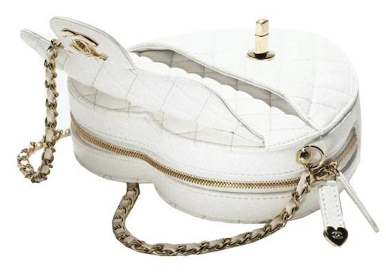 シャネル CHANEL ハート バッグ ラムスキン ロゴ AS3191 B07958 10601
