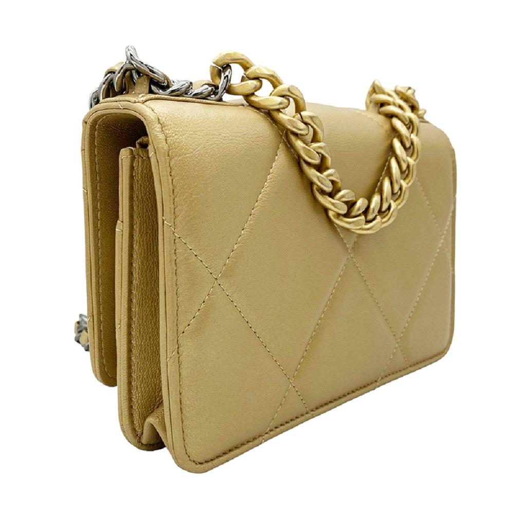 シャネル国内発送 CHANEL19 チェーンウォレット ラムスキン ゴールド レディース ショルダーバッグ AP0957