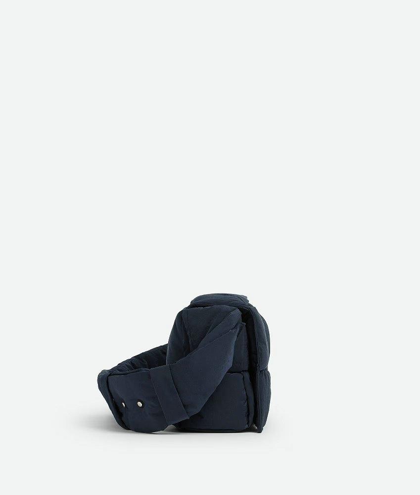 ボッテガ・ヴェネタ ショルダーバッグ パデッド テック カセット 628951VBO81